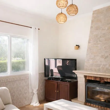 Prázdninový dům Com Jardim Privado & Jacuzzi